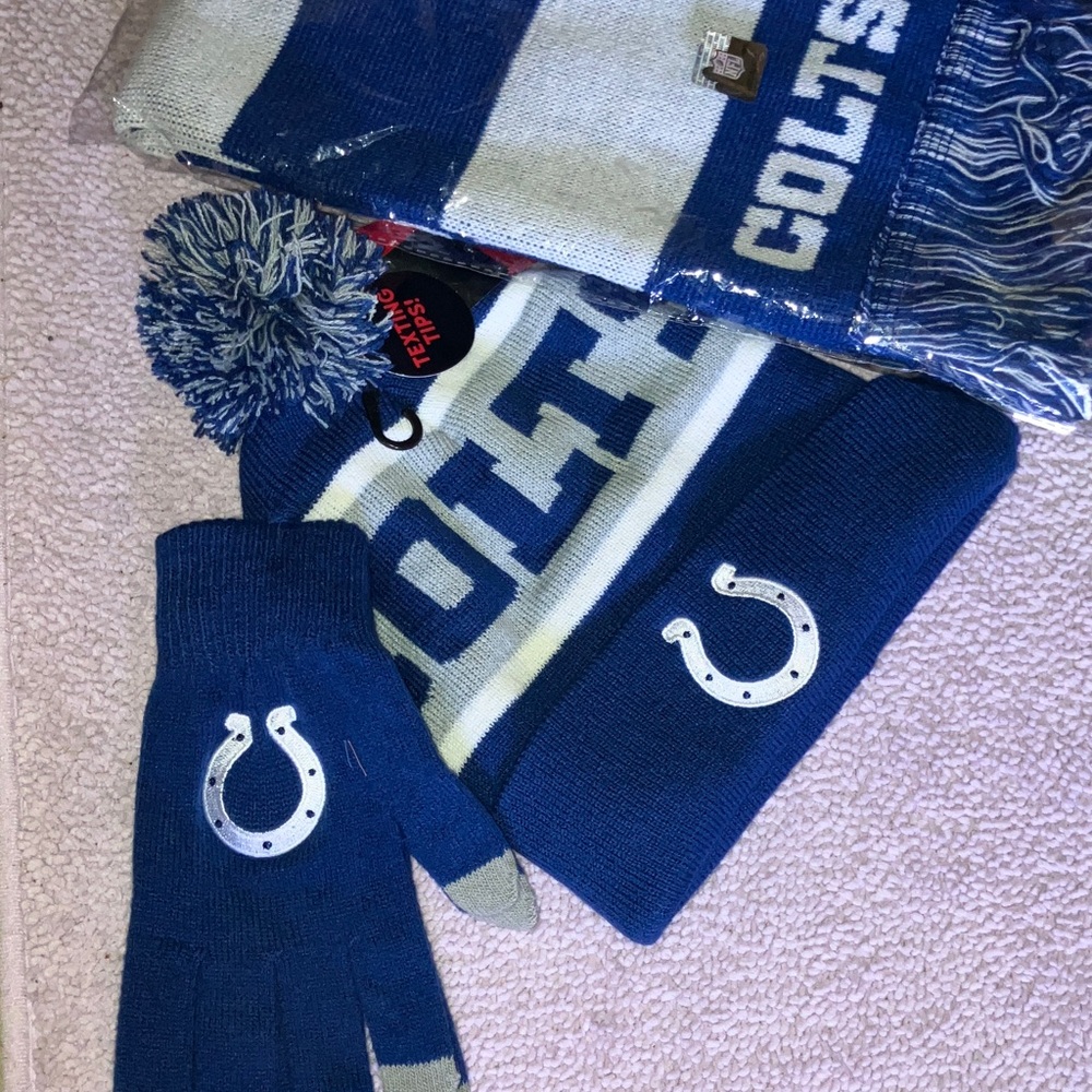NFL Blue and White Colts Women's Winter Set